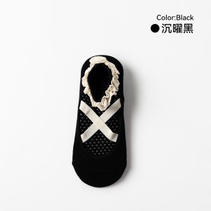 3-Pack Lace-Trim Yoga Socks - Black